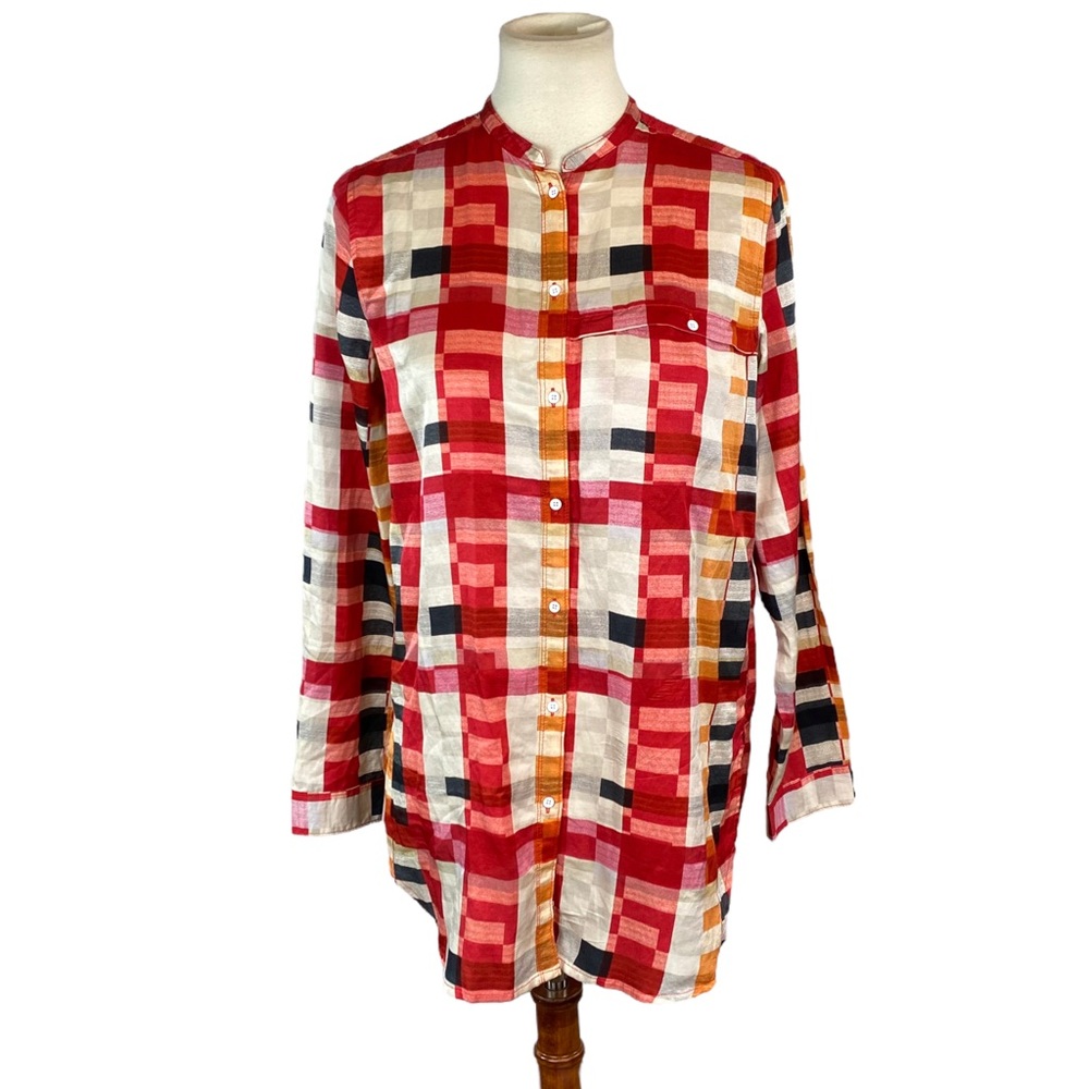 Woman’s Woolrich lightweight plaid button down blouse size S